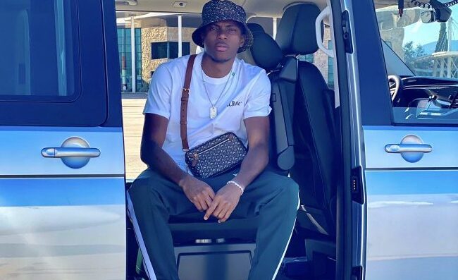 Raduno Castel Volturno, Juan Jesus il primo ad arrivare. C’è anche Osimhen