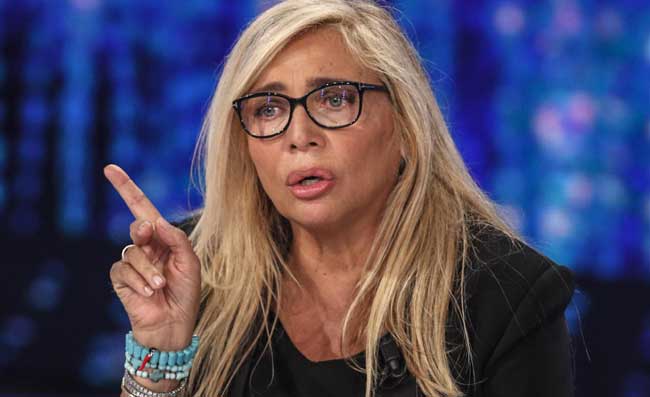 Venier: “Rimasi subito incinta a 17 anni. Sapete che mestiere facevo?”