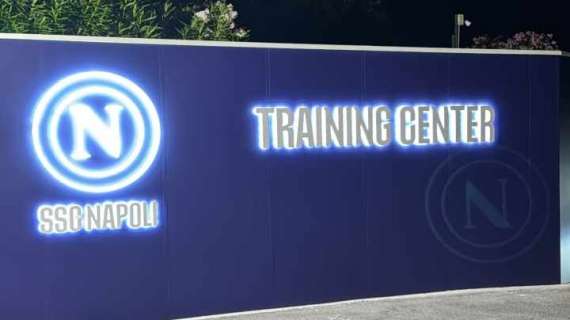 Castel Volturno cambia look: niente scudetto e nuovo logo SSCNapoli