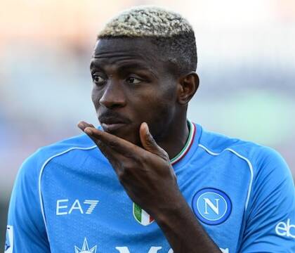 Il Napoli cala il prezzo per Osimhen: potrà partire anche per meno di 130 milioni (Rmc Sport)