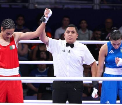 La Khelif dopo aver vinto contro la Carini: «È la prima vittoria, punto all’oro»