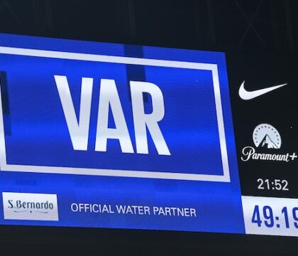 La Premier ha la sua “Open Var”: spiegherà in tempo reale su X (Twitter) le decisioni degli arbitri
