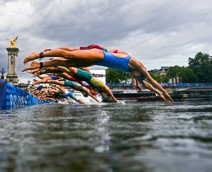 La Senna sporca è sempre più un caso, salta anche l’allenamento di Paltrinieri per la 10 km di nuoto