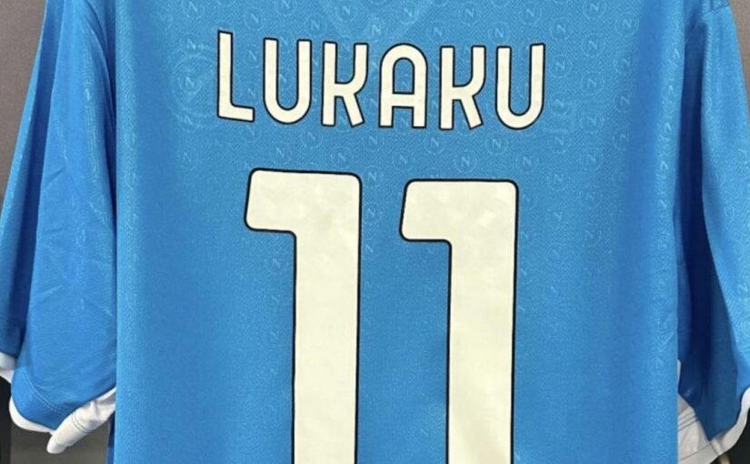 La Ssc Napoli pubblica la nuova maglia di Lukaku: ha scelto il numero 11 | FOTO