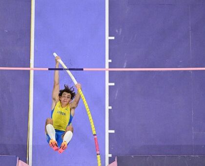 La gara di Duplantis contro se stesso e l’immortalità. È più grande anche delle Olimpiadi (Guardian)