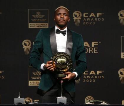 Osimhen e Chelsea, Victor non vuole saperne di ridursi lo stipendio da 10 milioni (Corsport)