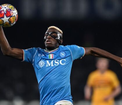 Per Osimhen sono rimasti Al Ahli e Chelsea: nessuna offerta dal Psg (Romano)