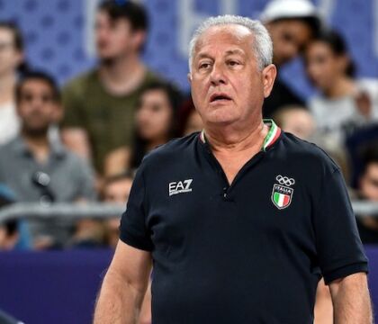 Velasco: «In Italia se un maestro sequestra il telefonino all’allievo, gli danno del fascista. Non è così»