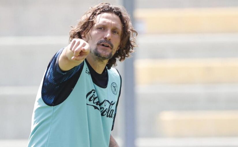 Cammaroto: "Il Napoli ha 6-7 situazioni da risolvere. Mario Rui può andare fuori rosa"