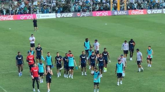 Castel di Sangro, il Napoli saluta i tifosi: parte subito il coro “Sarò con te!”