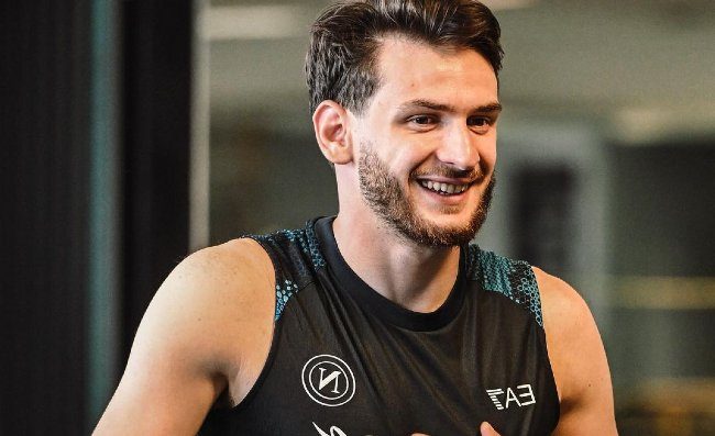 Kvaratskhelia è rientrato a Napoli. Oggi si allenerà a Castel Volturno