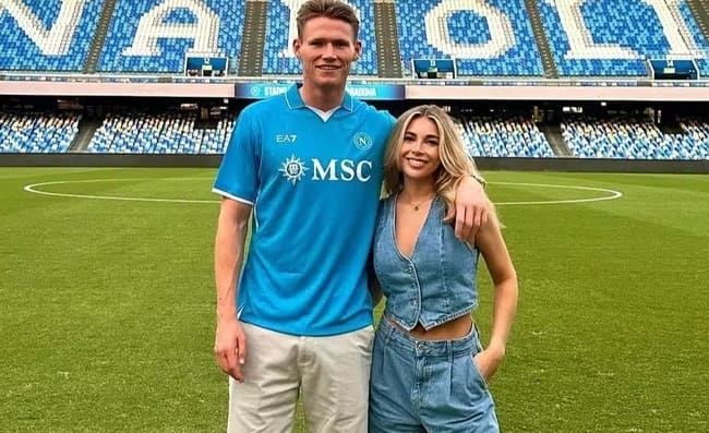 McTominay, la compagna: “Forza Napoli! La nostra bellissima nuova città”