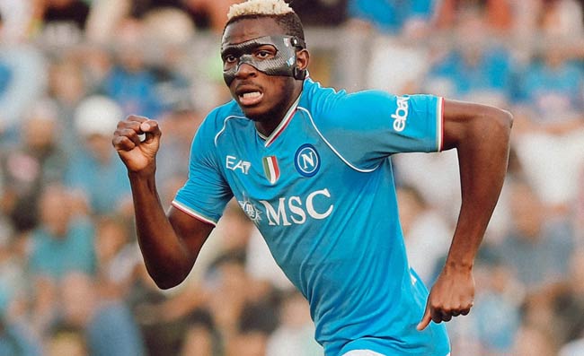 Osimhen, Hawkins: “Chelsea deve fare presto, potrebbe rimanere al Napoli”