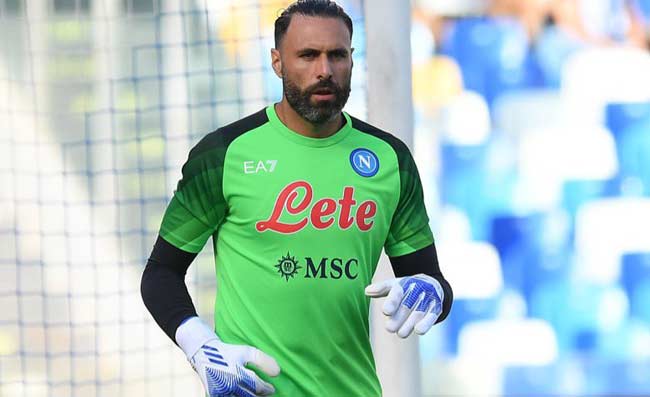 SKY – Il Palermo vuole Sirigu: ritorno in Sicilia per l’ex portiere del Napoli?