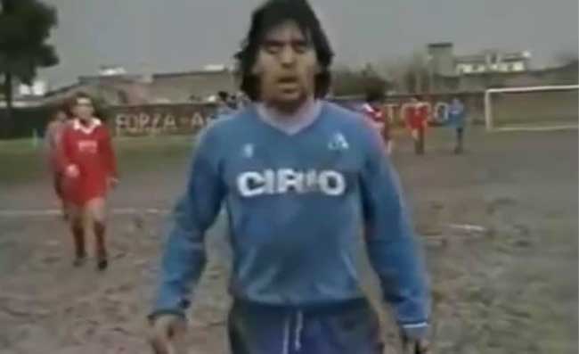 Casalnuovo, inaugurata statua di Maradona. Presenti tre ex calciatori del Napoli (VIDEO)