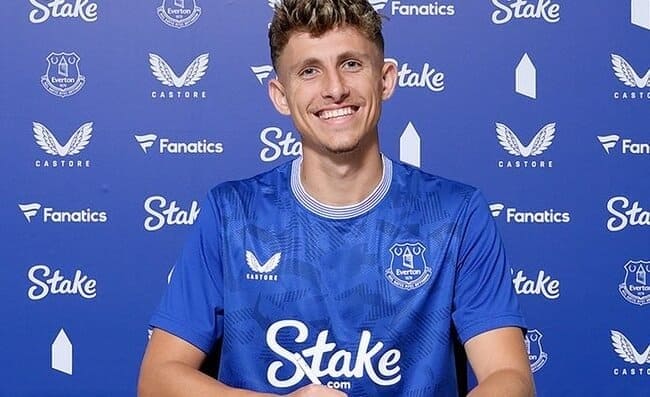 L’Everton batte il Crystal Palace, ma Lindstrom non brilla: l’ex Napoli sostituito dopo 45′