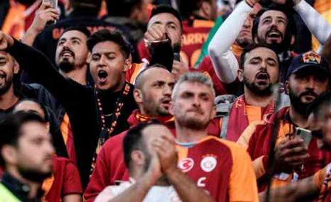 Osimhen al Galatasaray, tifosi turchi in estasi: “Il più grande calciatore della nostra storia”