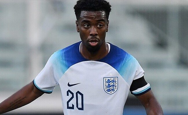 Angel Gomes nel mirino del Napoli. Manna sta studiando la situazione