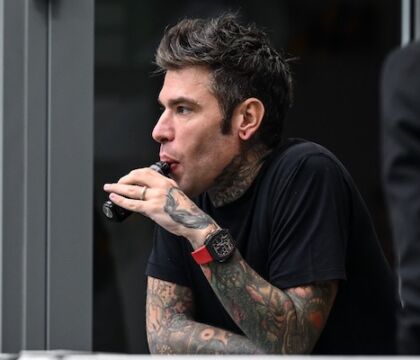 Fedez a Lucci: «Sei un patatone, pensano che sei un criminale e in realtà sei più intelligente…» (Striscia la Notizia)