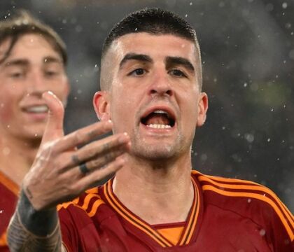 Juric ha tirato una bottigietta d’acqua addosso a Mancini che ha reagito (Corsport)