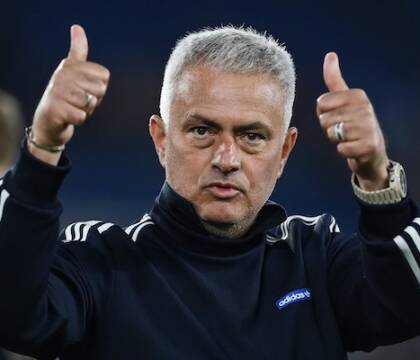 Mourinho: «Se sanzionassero il City, potrei ancora vincere la Premier del 2018 con lo United: meriterei una medaglia»