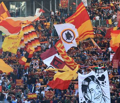 Roma, la Curva Sud contro i Friedkin: “C’è disorganizzazione societaria, vogliamo un cambio di rotta”