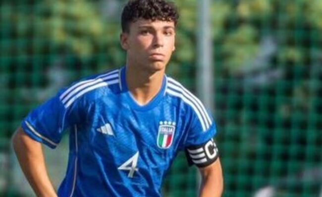 Vincenzo Prisco firma con il Napoli. Blindato il giovane centrocampista
