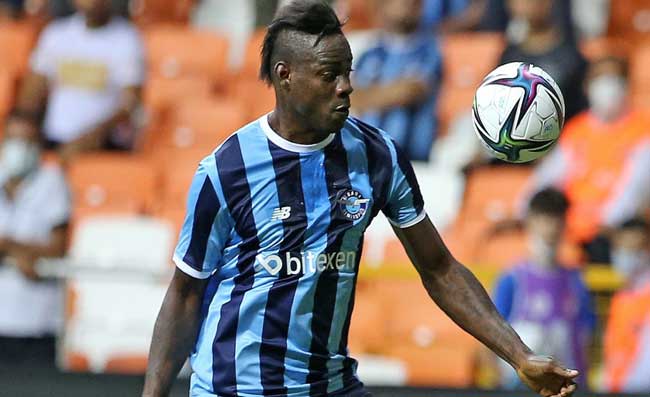 Balotelli, che brutta fine: può andare in terza serie spagnola. Lui sognava il Napoli