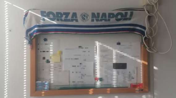Dalla Sardegna – Preside ordina di togliere sciarpa del Napoli dalla bacheca: lite con l’assistente