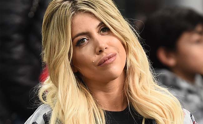 De Laurentiis: “Dove è finita Wanda Nara?”. Poi scoprì l’amara verità