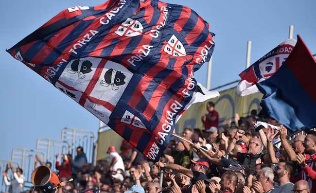 Il Cagliari punge la Juventus dopo il pareggio allo scadere: “Fino alla fine” (FOTO)