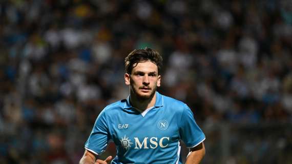 Magia di Kvara! Il Napoli raddoppia al 43′!