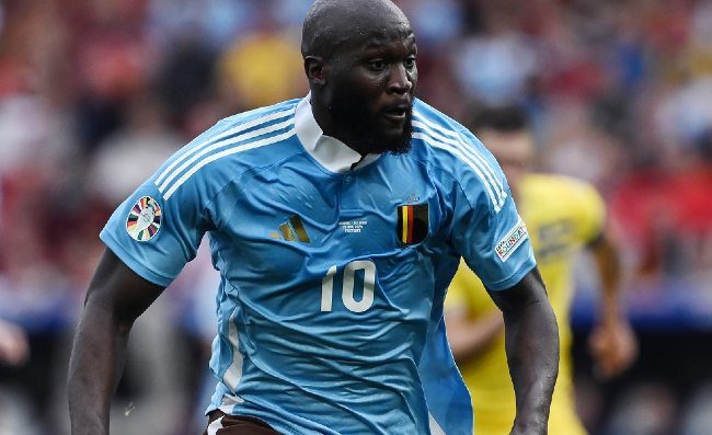 “Resto a Napoli”, Lukaku ha parlato con il CT del Belgio. Vuole tornare dominante