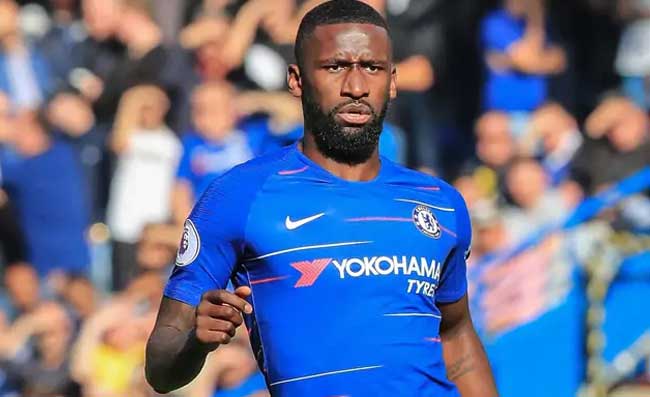 Rudiger indica il giocatore del futuro: “Talento incredibile, fa paura”