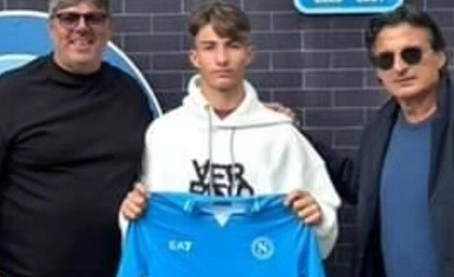 Simone Farinelli al Napoli: è ufficiale. Il centrocampista ha firmato