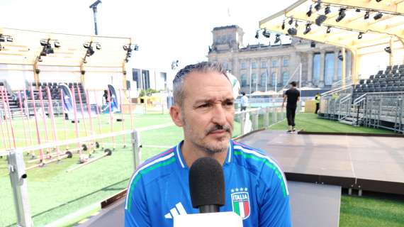 Zambrotta: “Il Napoli è la squadra da battere. Conte fece così anche alla Juve”