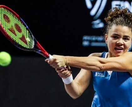 Paolini, buona la prima alle Wta Finals. Battuta Rybakina in due set