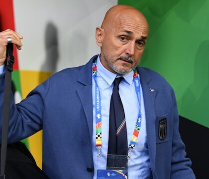 Spalletti: «Abbiamo preso tre gol un po’ casuali, i nostri centrocampisti sono stati poco puliti»