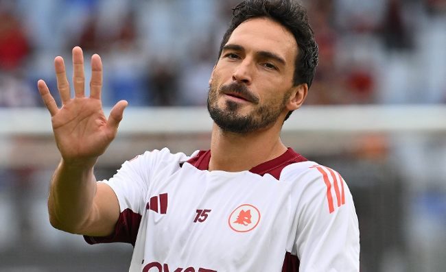 Roma, scoppia il caso Hummels! Non è rientrato in Italia: salterà il Napoli