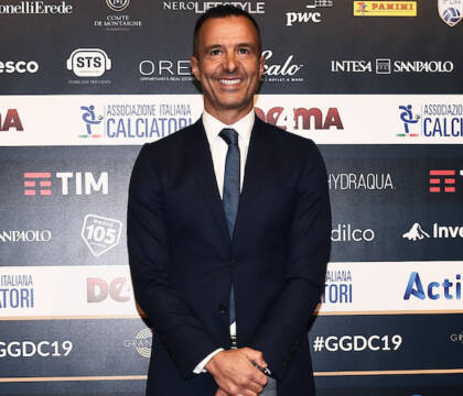 I club iniziano a tirare il freno sulle commissioni agli agenti: rispetto al 2023 sono diminuite del 20% (CalcioeFinanza)