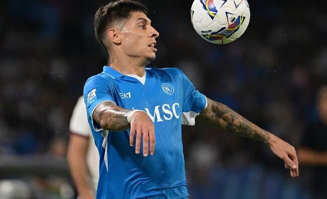 Il Napoli accelera per due rinnovi. Incontri con gli agenti a Castel Volturno