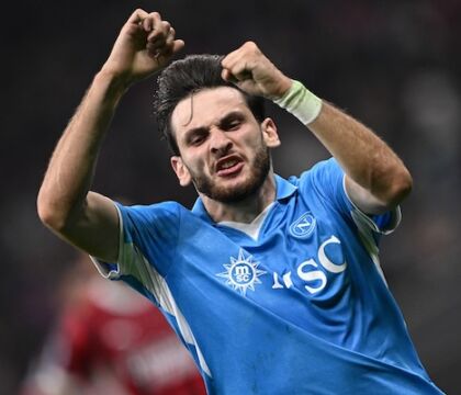 Kvaratskhelia e il Napoli potrebbero farsi il regalo di Natale: il rinnovo fino al 2029 (Corsport)
