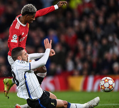 Lo United perde 3-0 in casa, Rashford neanche in panchina. Neville: «C’è qualcosa che non va con lui»