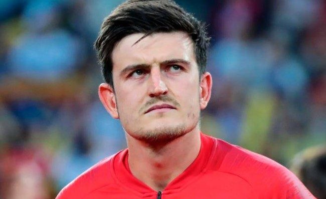 Napoli su Maguire: la reazione ironica dei tifosi del Manchester United