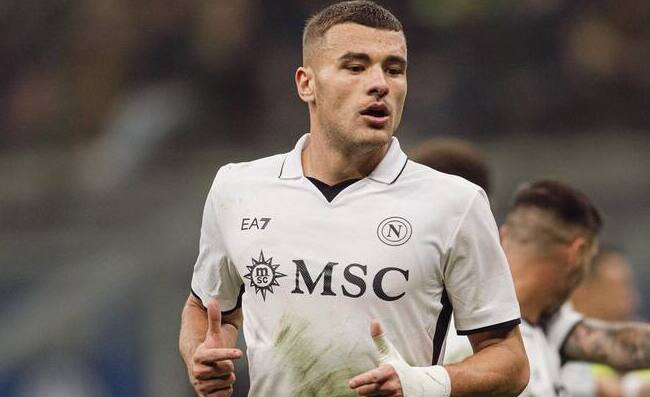 Alessandro Buongiorno non è presente alla festa di Natale del Napoli