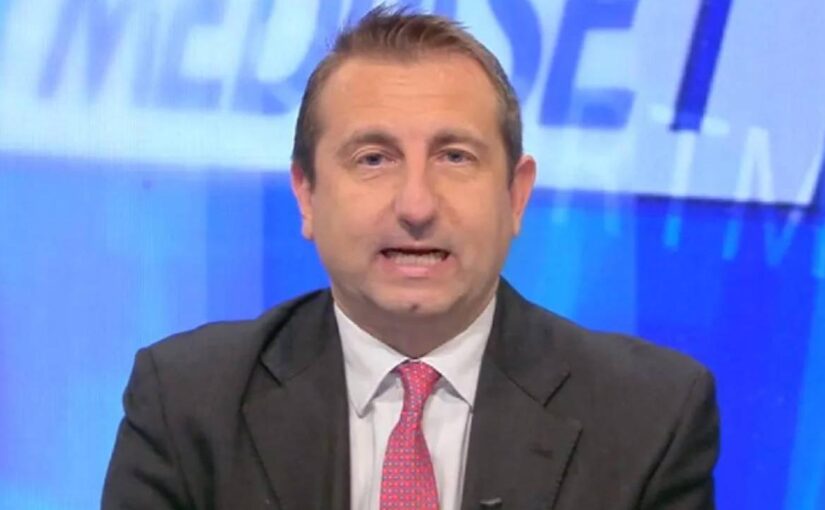 Calciomercato Napoli, Ceccarini: "Resta in piedi una terza opzione per la difesa di Conte"