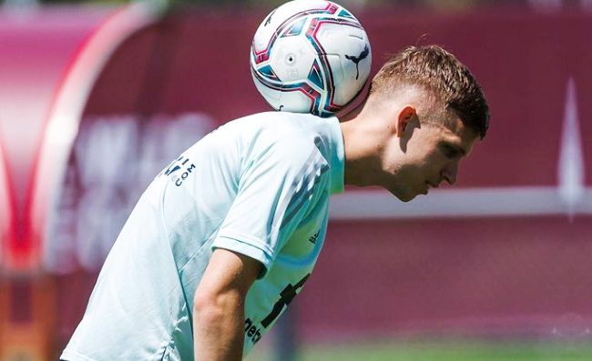 Clamoroso Barcellona, può già perdere Dani Olmo a gennaio: il motivo