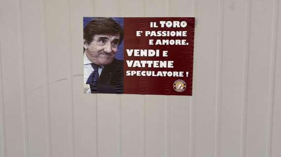 Contestazione a Torino, volantini all’esterno dello stadio contro Cairo: “Vattene, speculatore!”