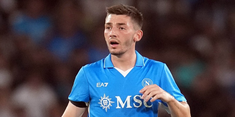 Gilmour innamorato di Napoli: “Io e McTominay studiamo con Geolier”