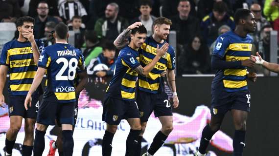 Il Parma vince all’ultimo respiro contro il Monza in 10: è 2-1, gol e highlights